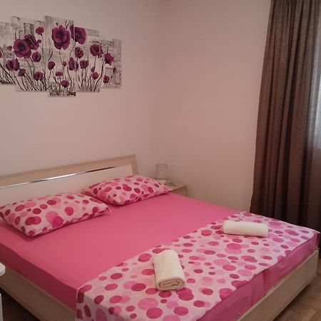 Apartment Josip Vinisce ภายนอก รูปภาพ